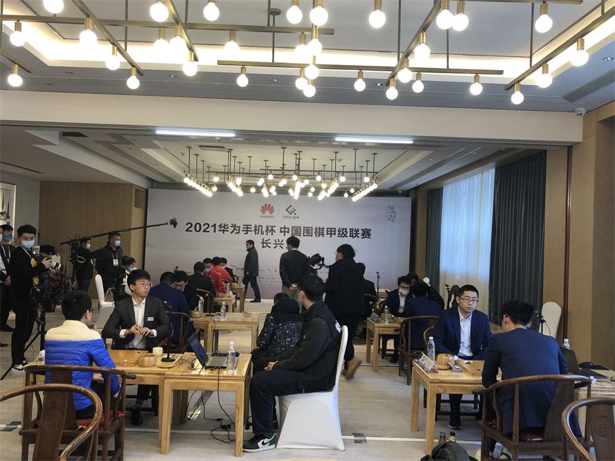 无论是街头巷战的绝命厮杀，还是机动球大赛的围追堵截，这场战斗必定要争个你死我活